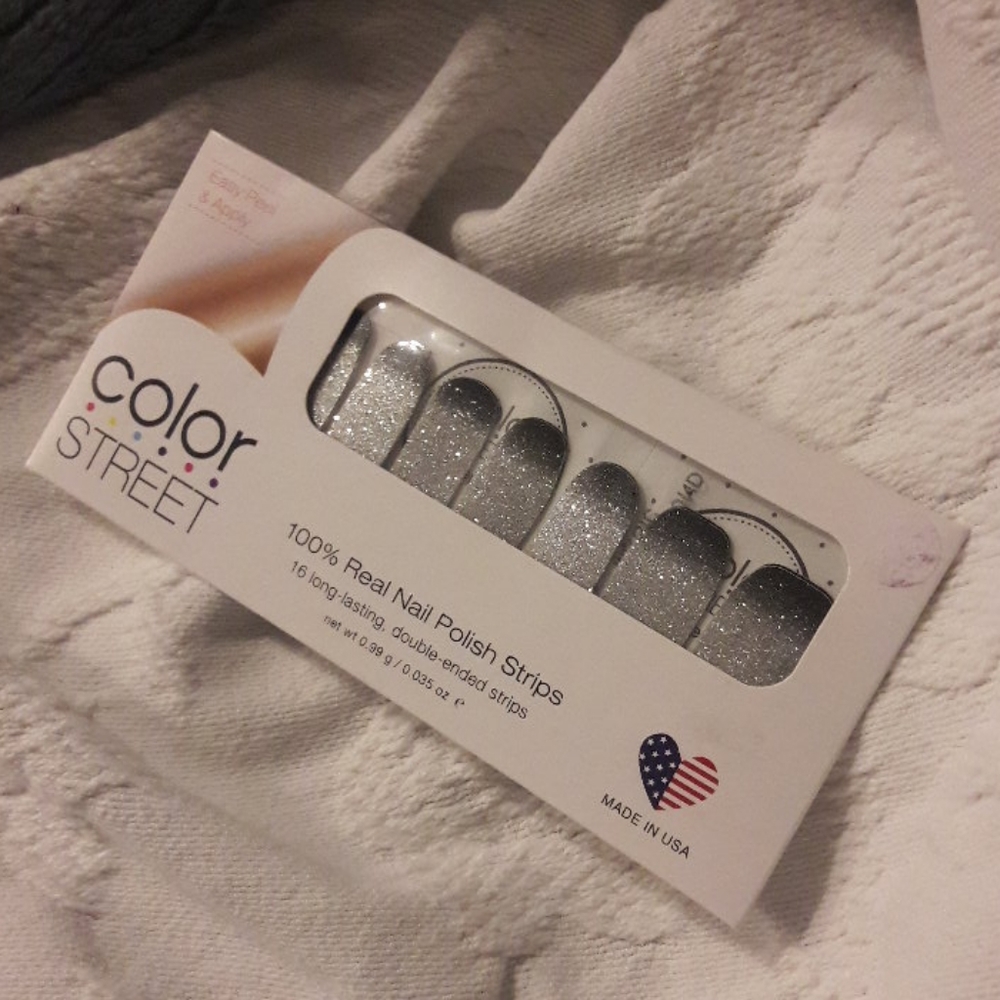 2/$24 Color street nails underground magic ombre - Picture 1 of 1